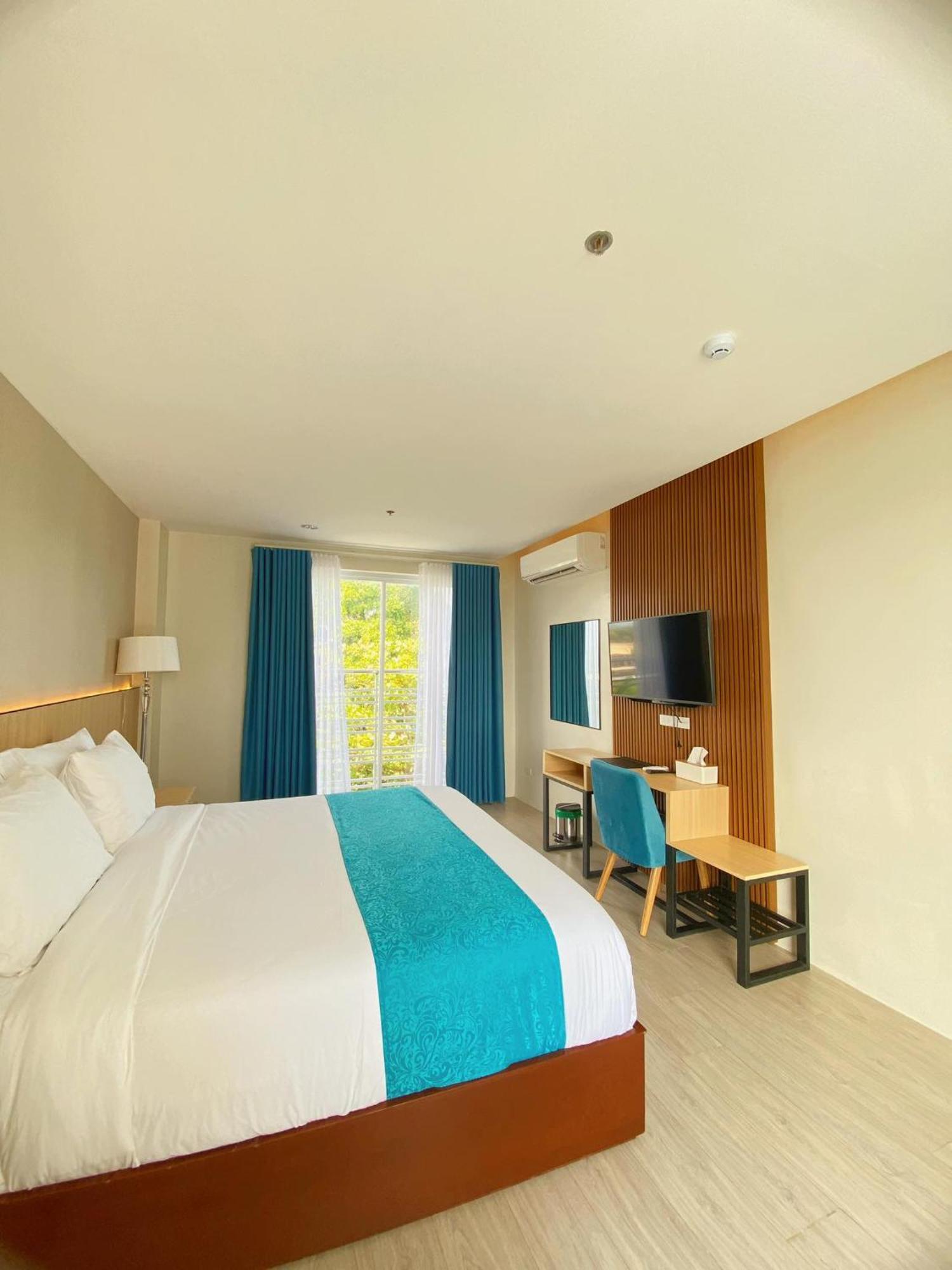 Jrp Vanyard Resort Hotel Kalibo Exterior foto