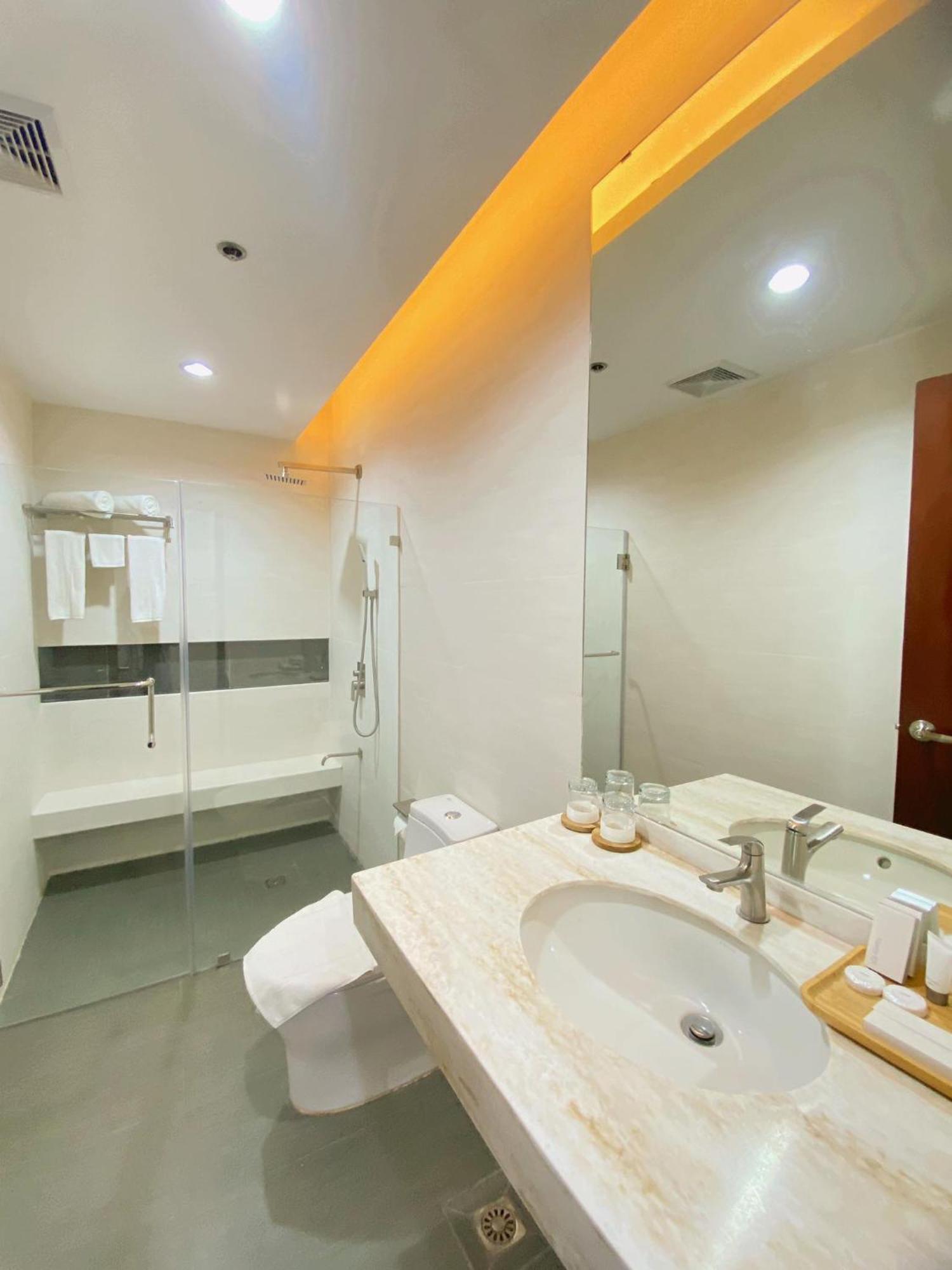 Jrp Vanyard Resort Hotel Kalibo Exterior foto